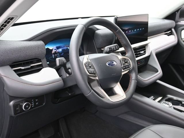 New 2025 Ford Explorer Active w/ Active Comfort Package image 16