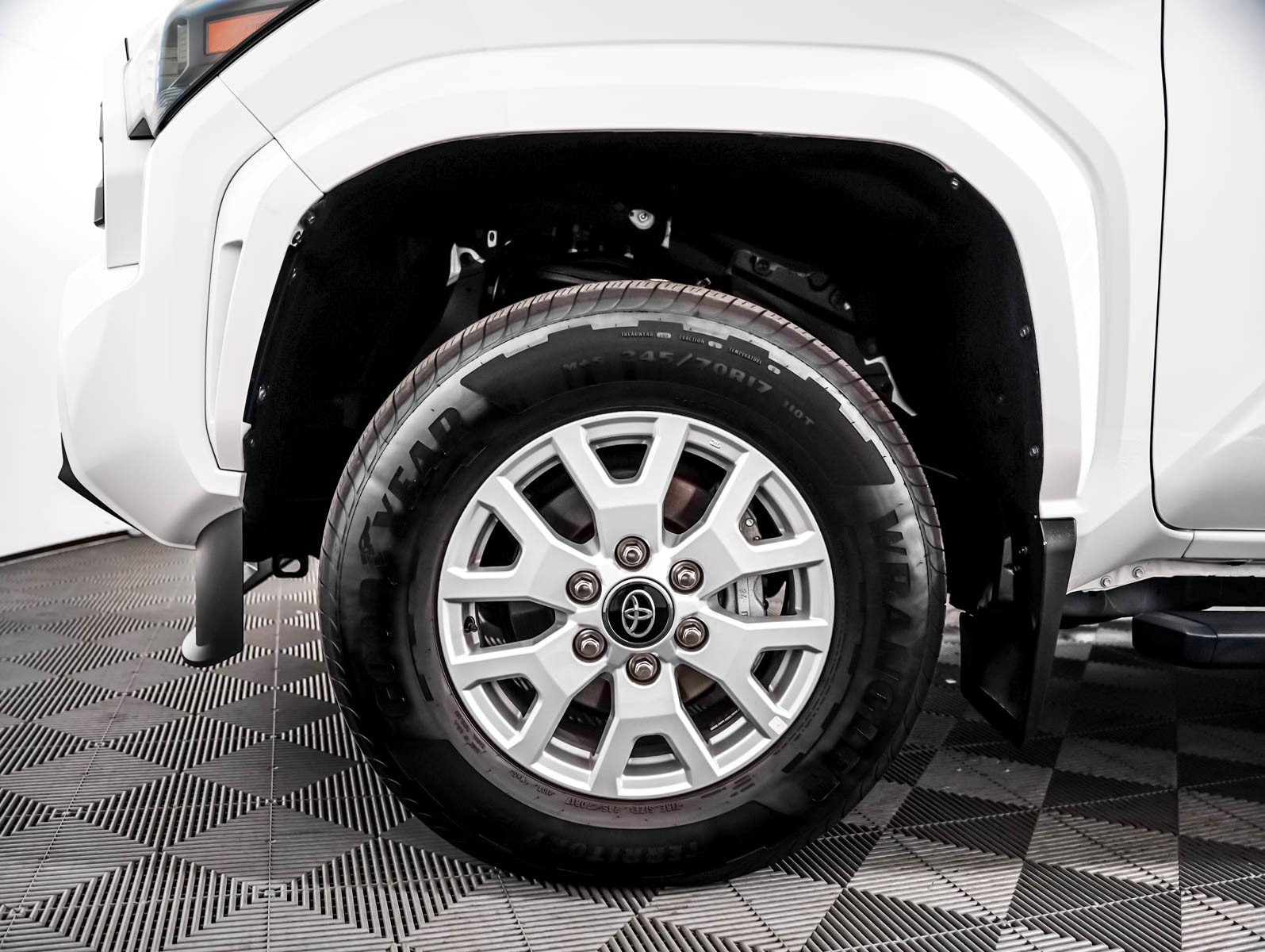 Used 2025 Toyota Tacoma SR5 RWD image 4