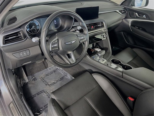 Used 2025 Genesis G70 2.5T image 10