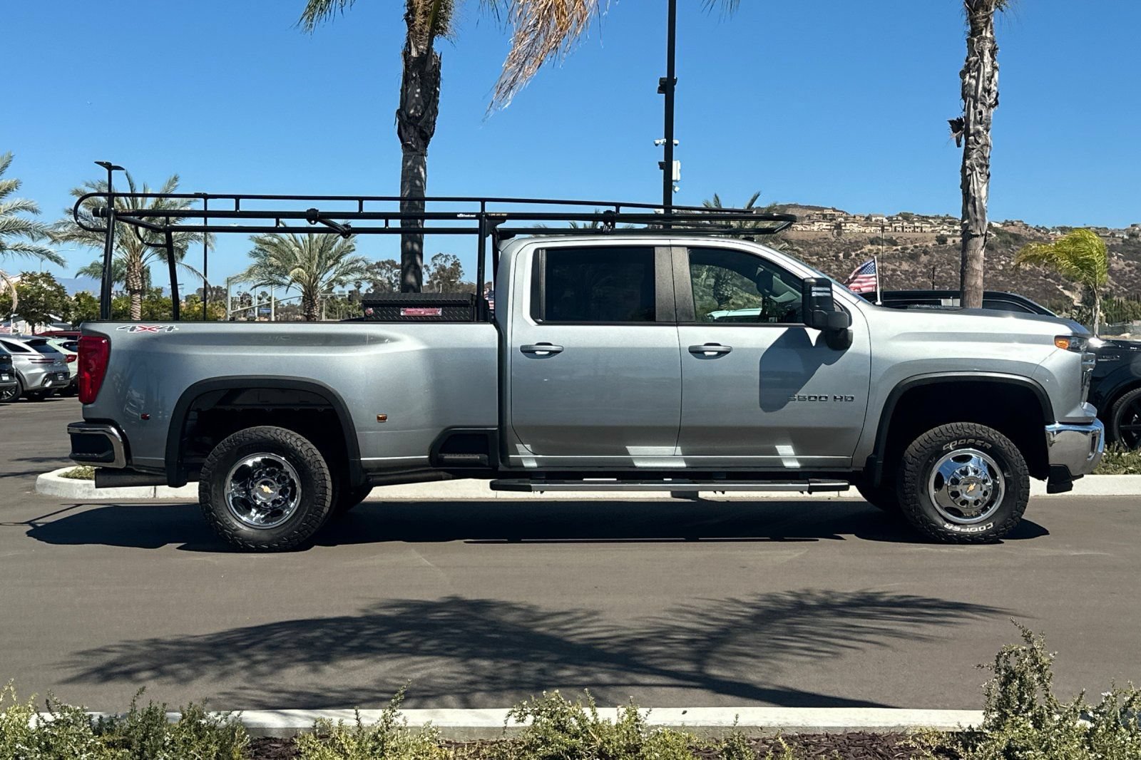 Used 2024 Chevrolet Silverado 3500 LT AWD/4WD image 3