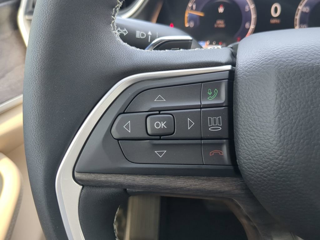 New 2025 Jeep Grand Cherokee Limited w/ Luxury Tech Group II image 12