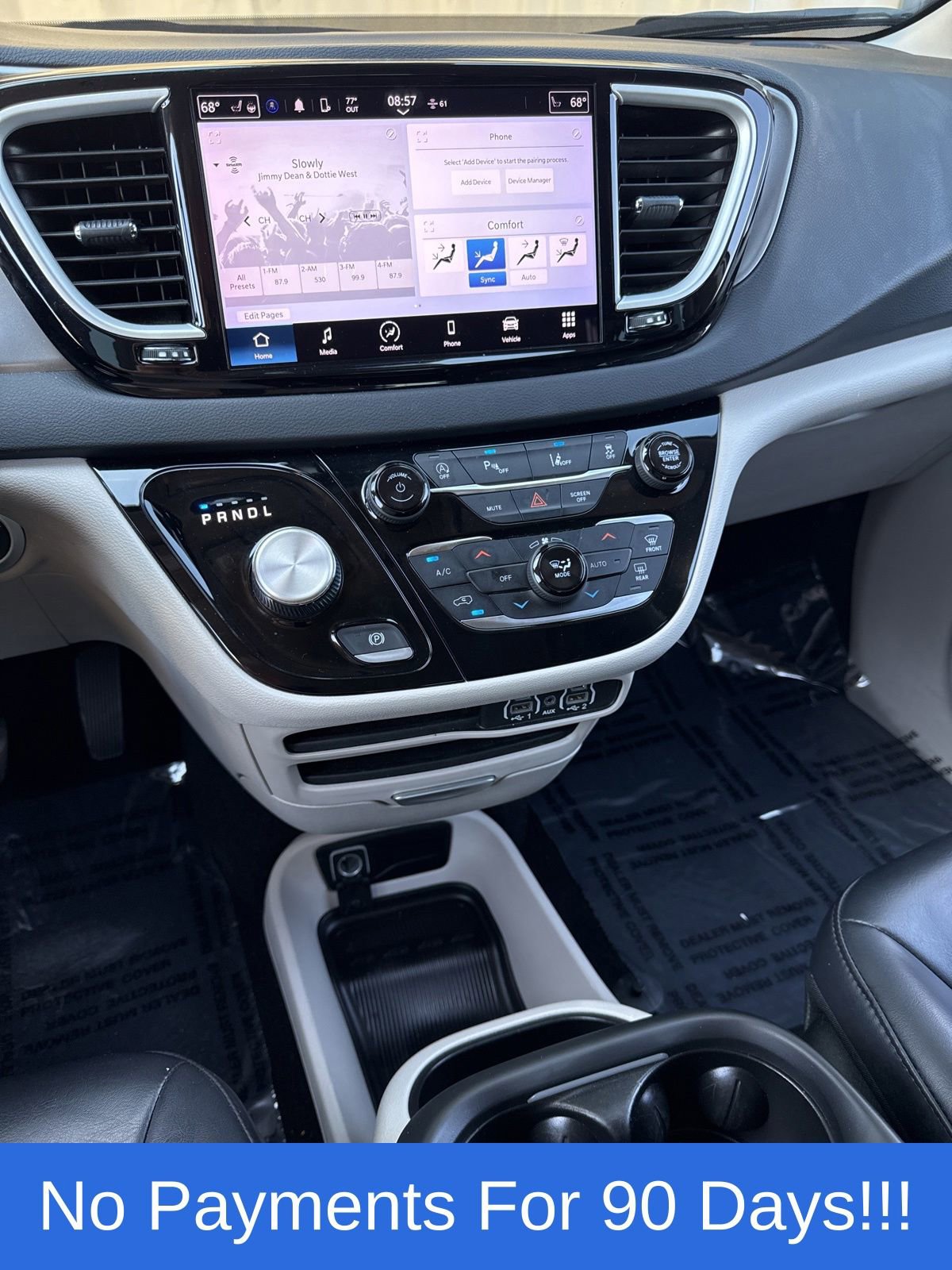 Used 2023 Chrysler Pacifica Touring-L FWD image 15
