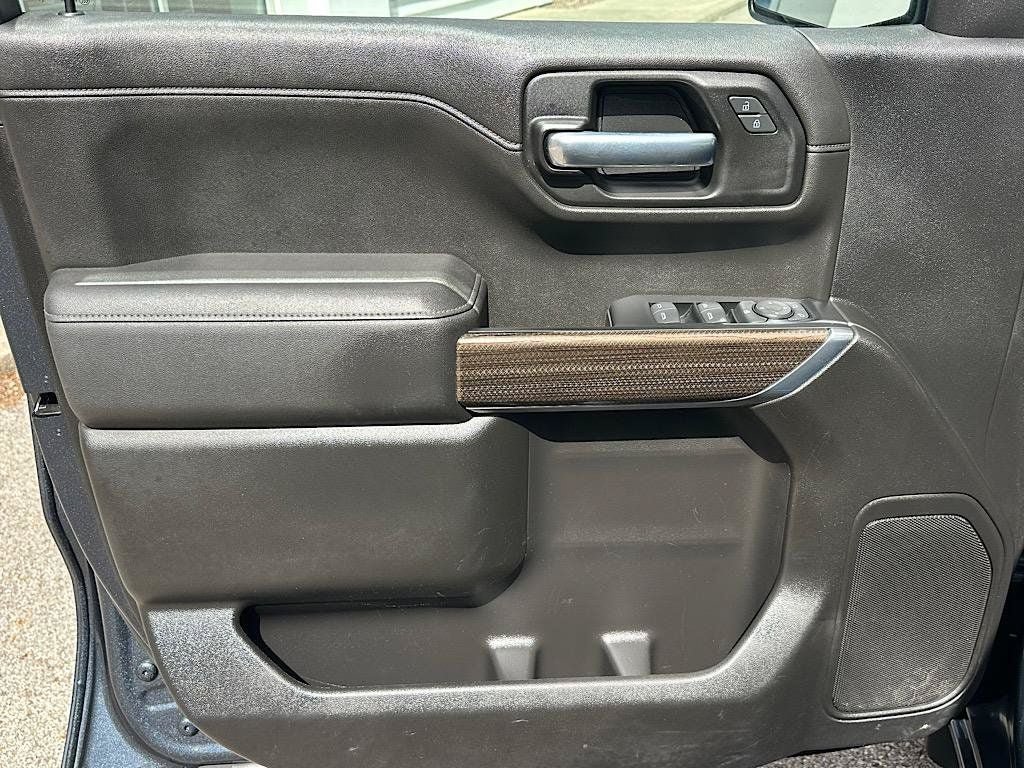 Used 2021 Chevrolet Silverado 1500 LT AWD/4WD image 13