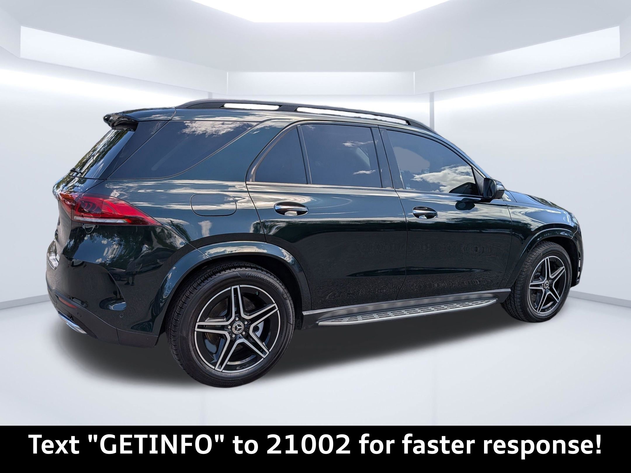 Used 2023 Mercedes-Benz GLE 450 4MATIC w/ AMG Line Exterior image 3