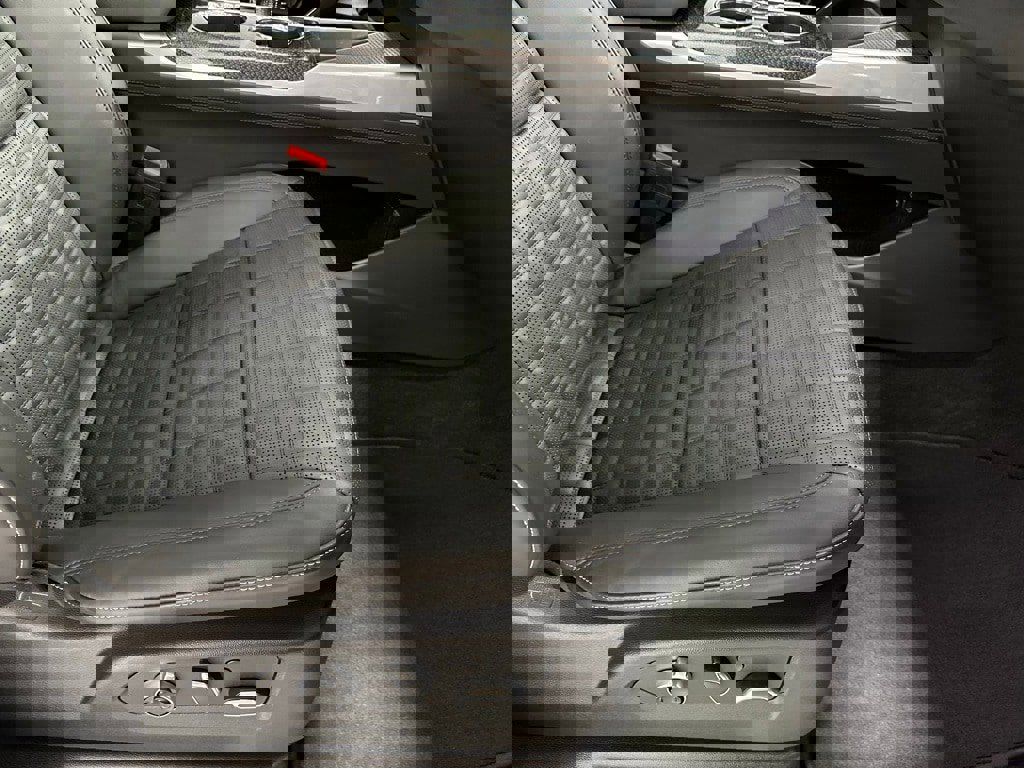 Used 2025 Cadillac Escalade V image 69