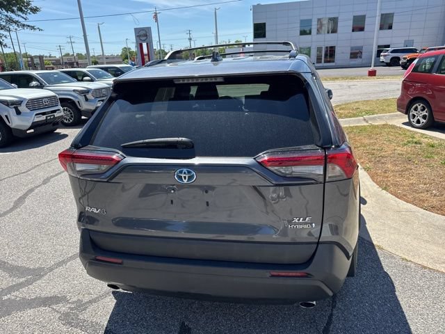 Used 2021 Toyota RAV4 XLE Premium AWD/4WD image 8