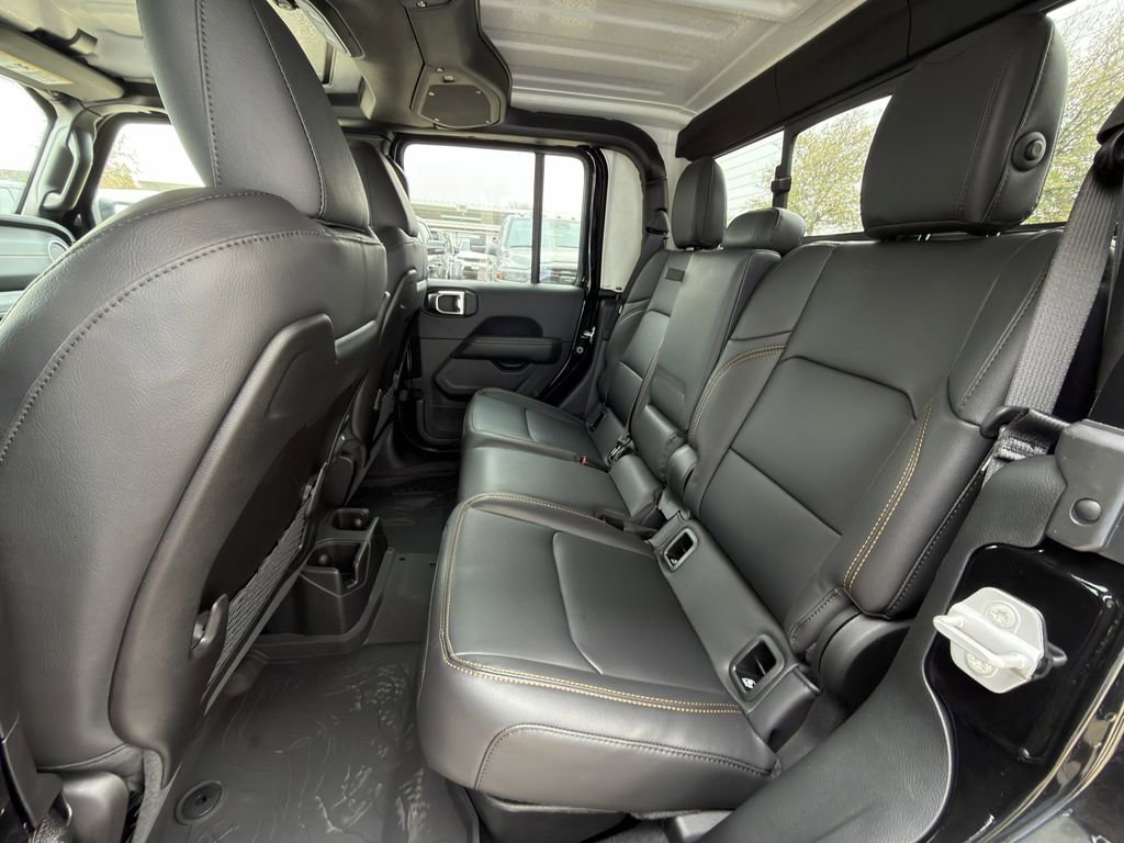 New 2025 Jeep Gladiator Sport image 20