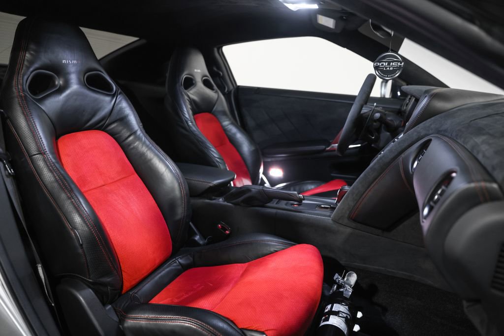 Used 2010 Nissan GT-R Premium AWD/4WD image 22