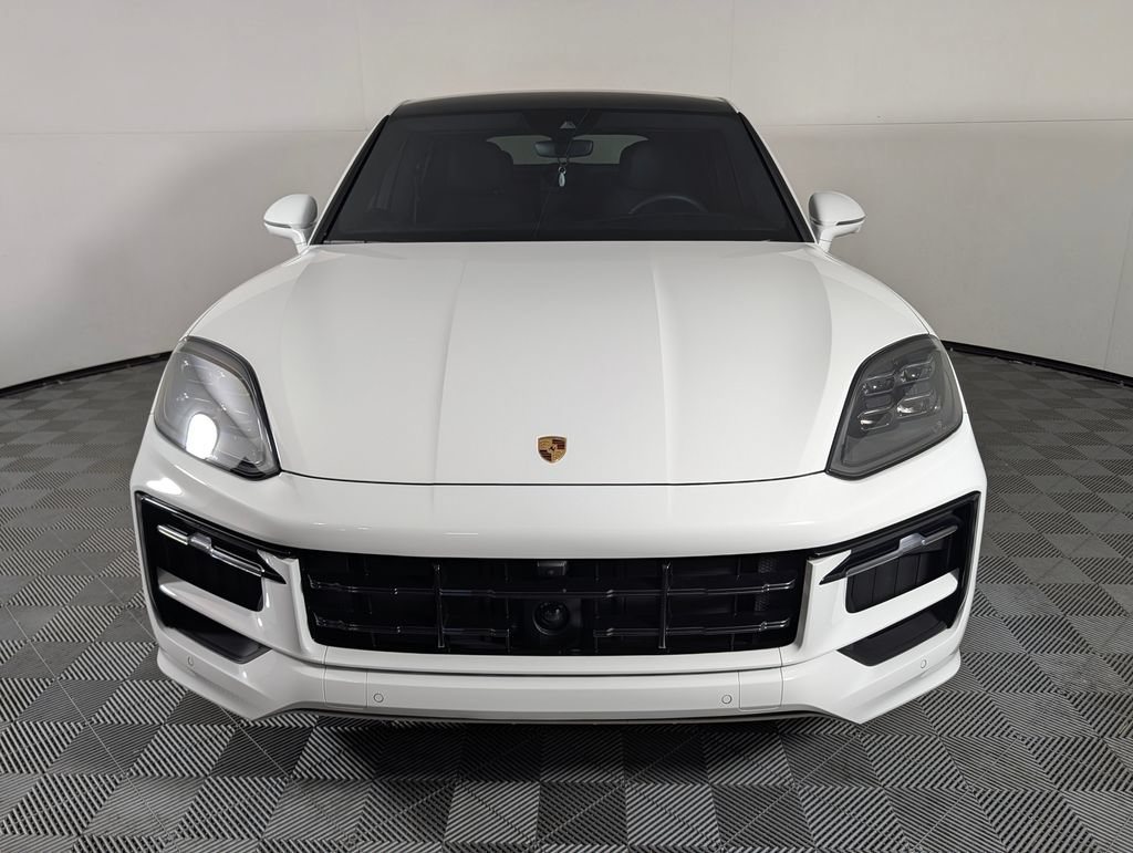 Certified 2025 Porsche Cayenne GTS AWD/4WD image 10