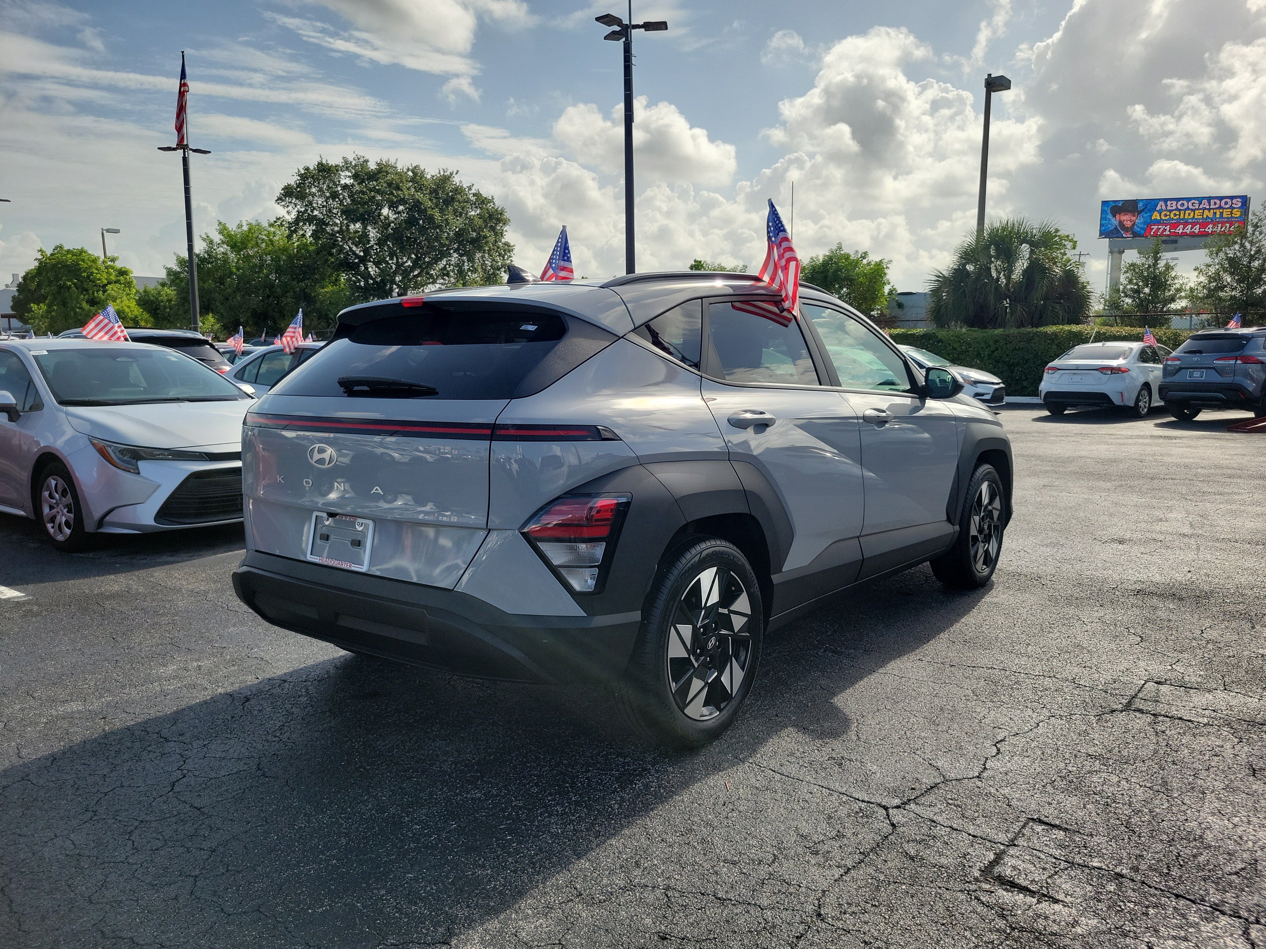 Used 2024 Hyundai Kona SEL FWD image 11