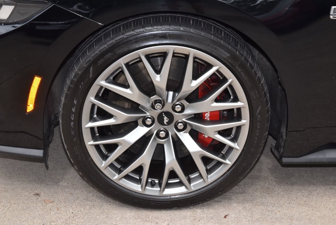 Used 2025 Ford Mustang GT Premium RWD image 30
