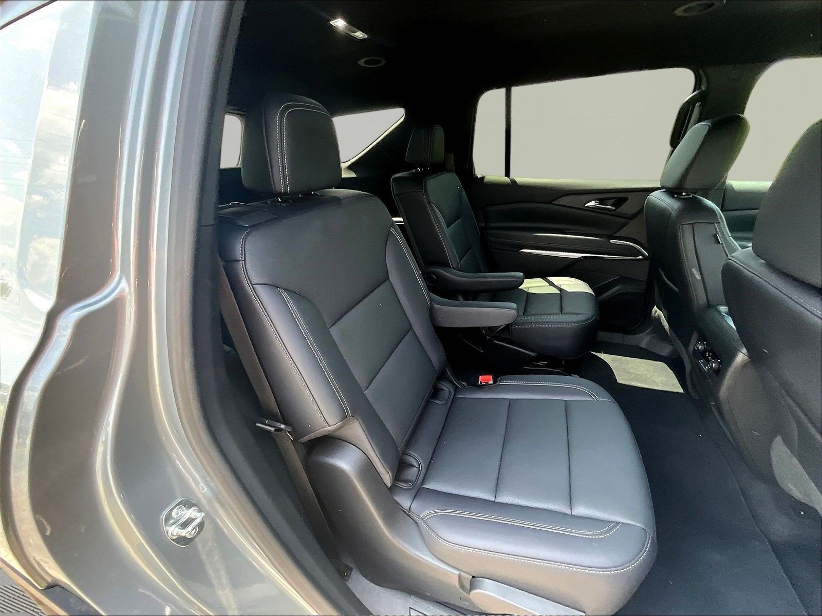 Used 2026 Chevrolet Traverse LT AWD/4WD image 24
