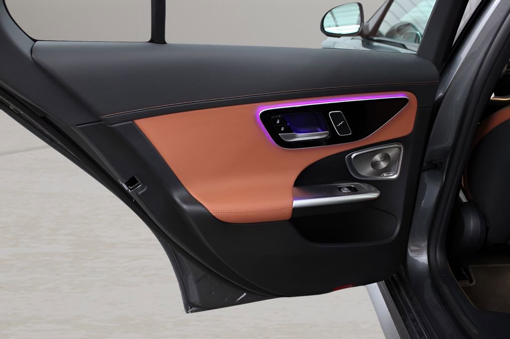 Used 2024 Mercedes-Benz C 300 Sedan image 11