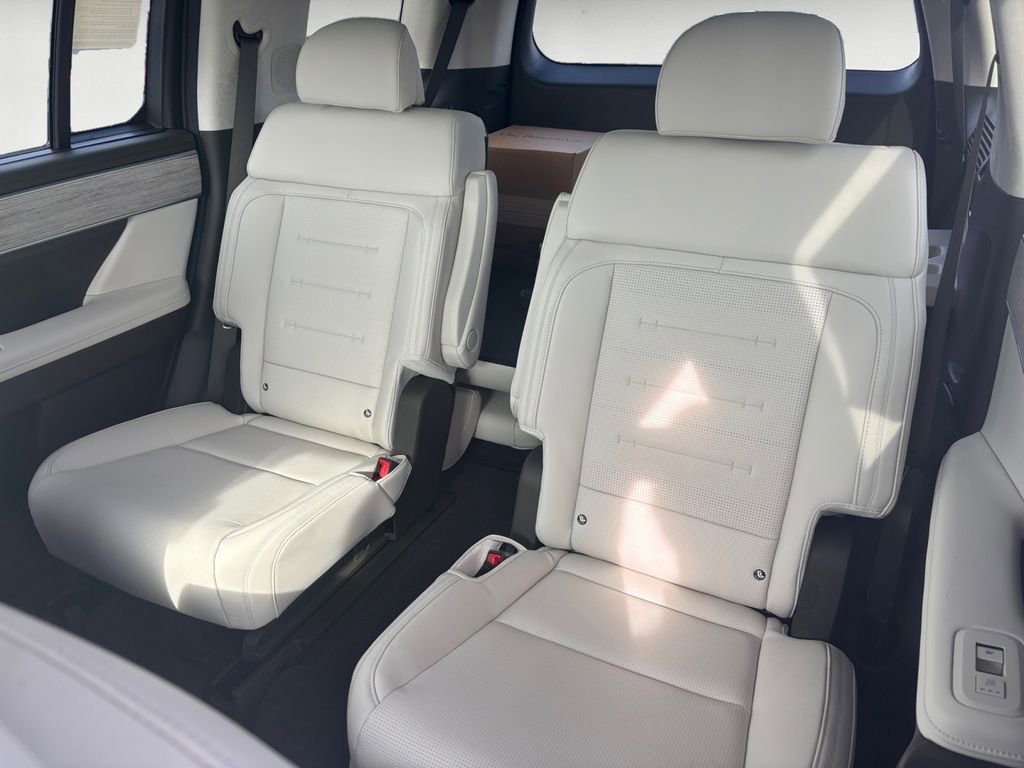 New 2025 Hyundai Santa Fe Calligraphy image 14