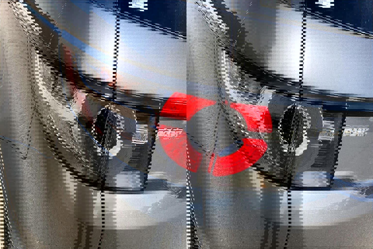 Certified 2019 Land Rover Discovery Sport SE image 27