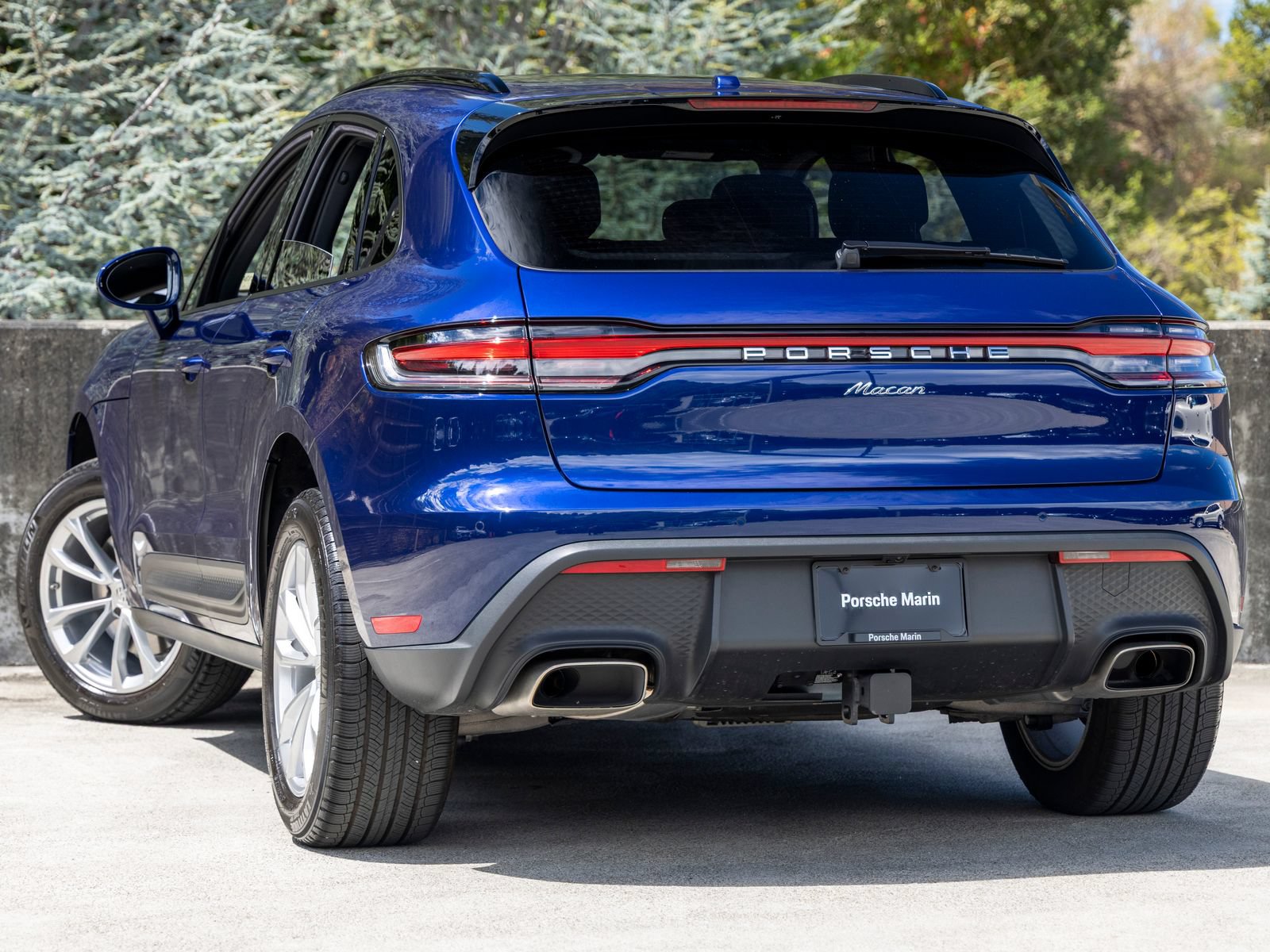Certified 2026 Porsche Macan AWD/4WD image 3