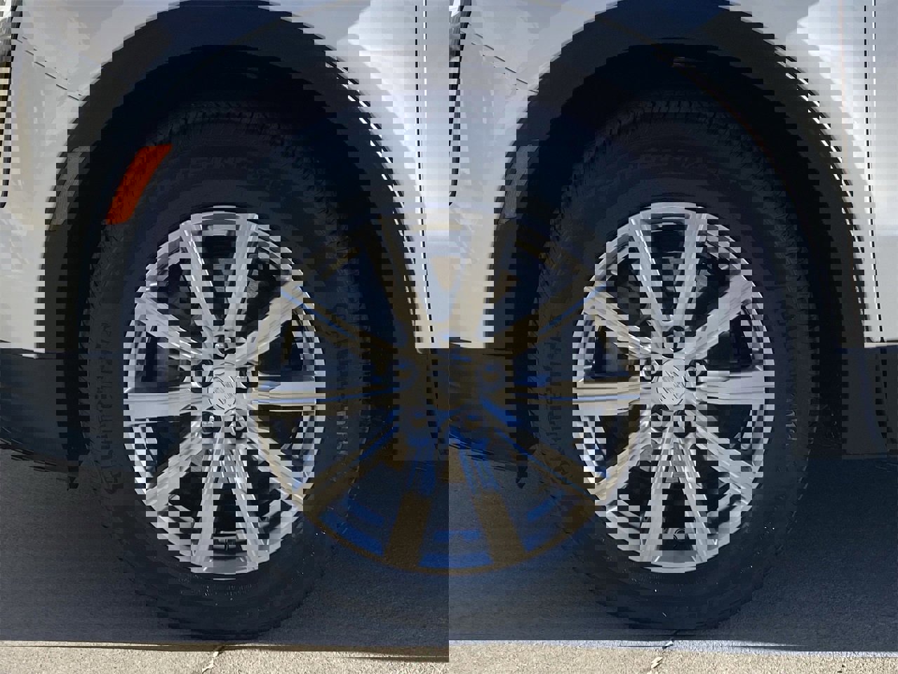 Certified 2023 Cadillac XT4 Premium Luxury image 10