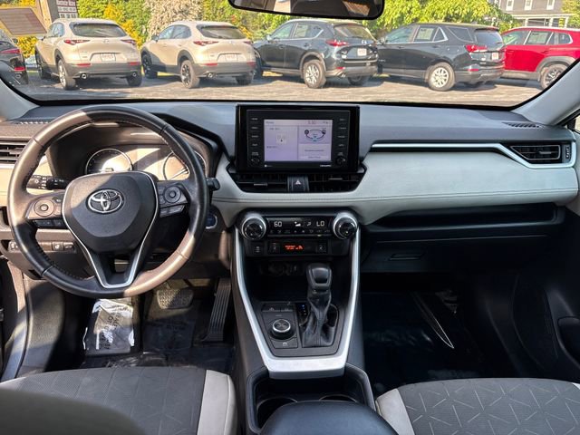 Used 2021 Toyota RAV4 XLE w/ Convenience Package AWD/4WD image 14