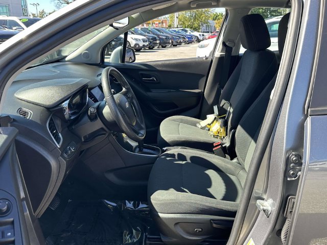 Certified 2020 Chevrolet Trax LS FWD image 18
