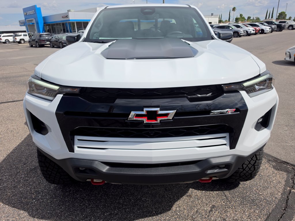 New 2026 Chevrolet Colorado ZR2 w/ Technology Package AWD/4WD image 8