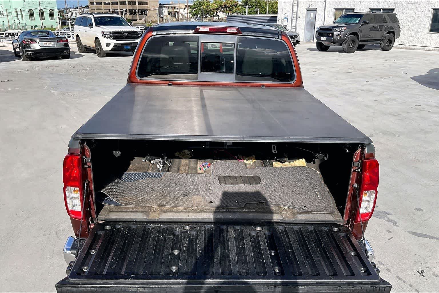 Used 2017 Nissan Frontier SV w/ SV Value Truck Package RWD image 18