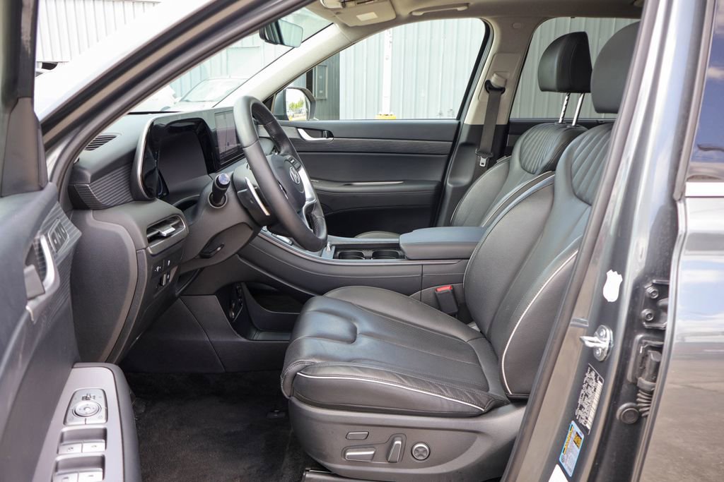 Used 2025 Hyundai Palisade Limited image 7