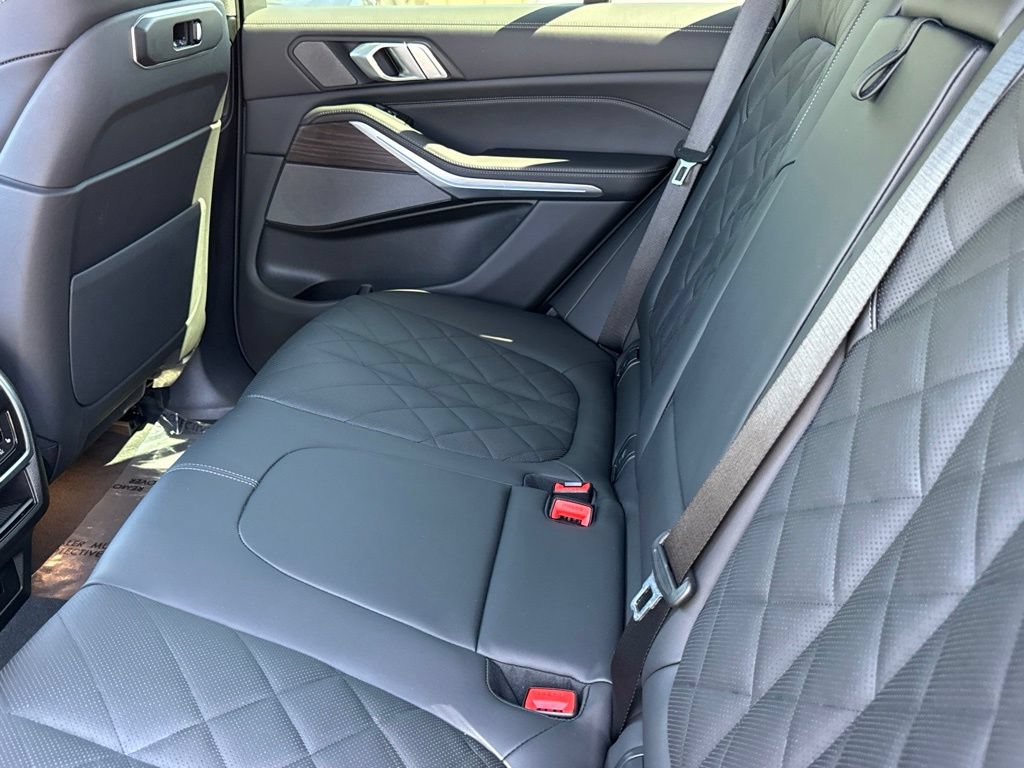 Used 2026 BMW X5 xDrive50e w/ Climate Comfort Package AWD/4WD image 32