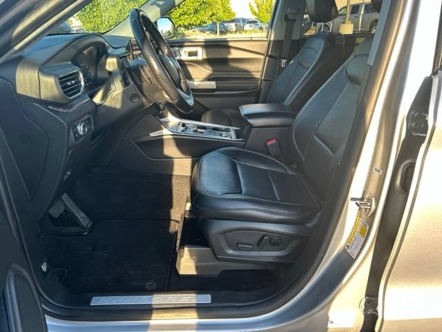 Used 2021 Ford Explorer Limited w/ Hybrid Equipment Group 310A AWD/4WD image 13