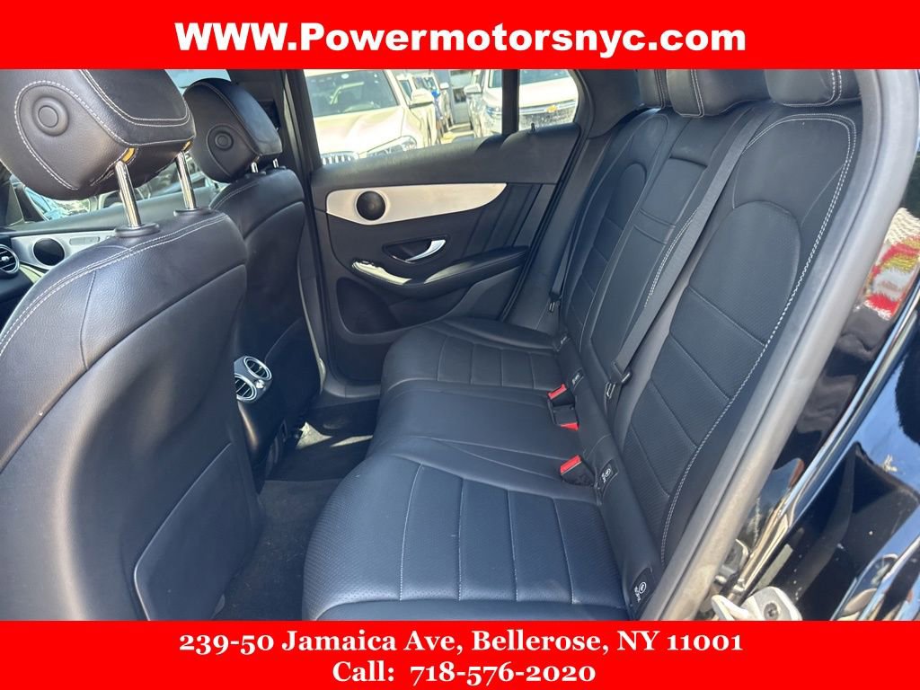 Used 2022 Mercedes-Benz GLC 300 4MATIC w/ AMG Line image 24