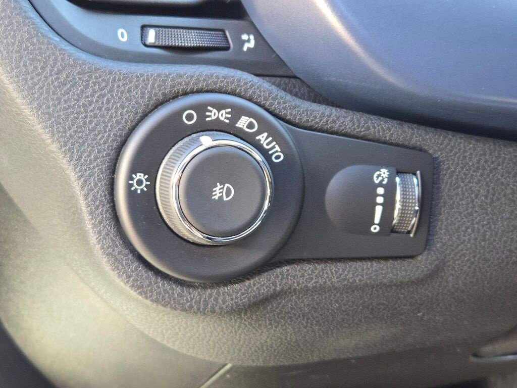 Used 2022 FIAT 500X Pop w/ Sport Appearance Package image 23