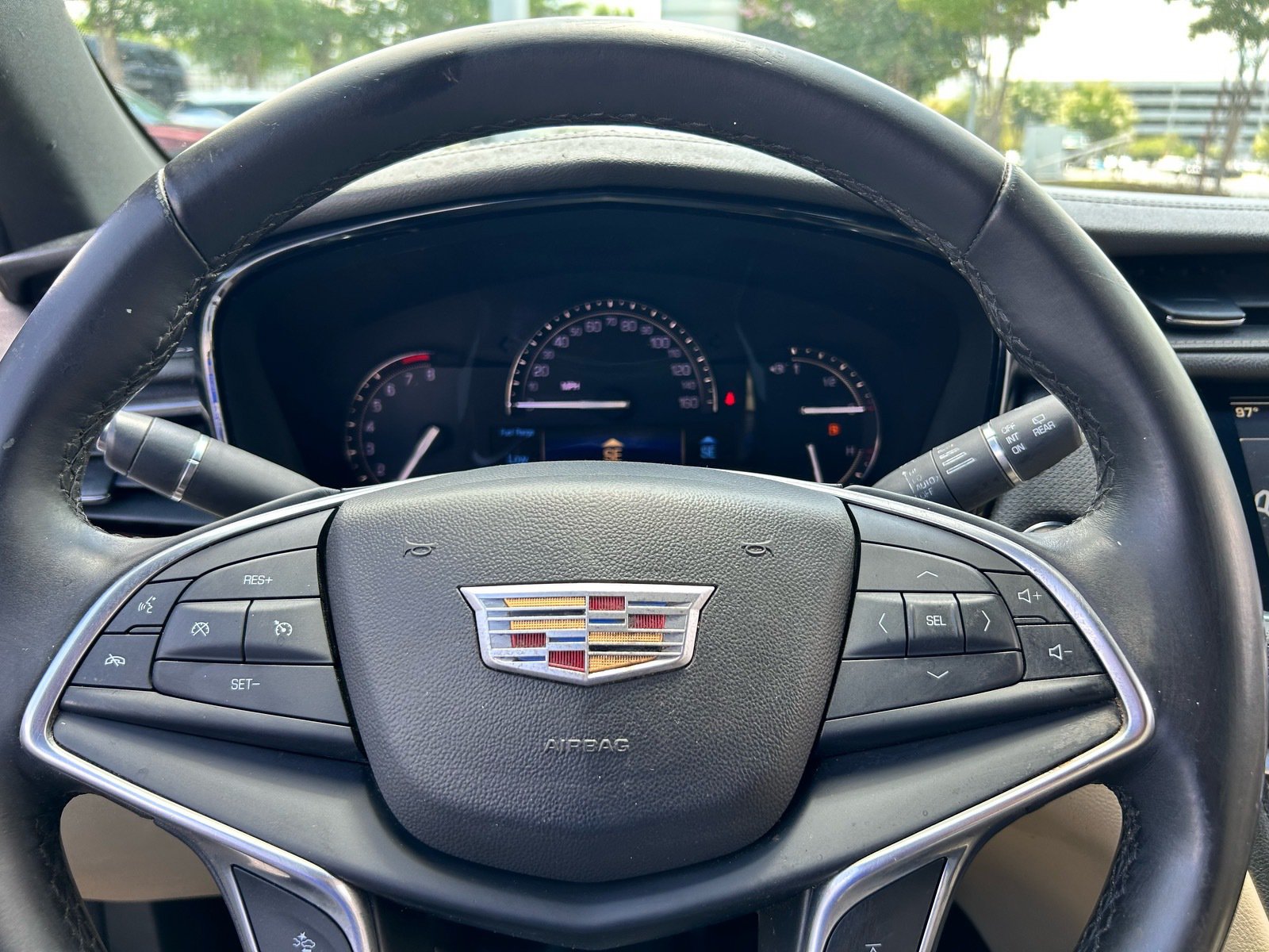 Used 2017 Cadillac XT5 Luxury w/ Driver Awareness Package FWD image 24