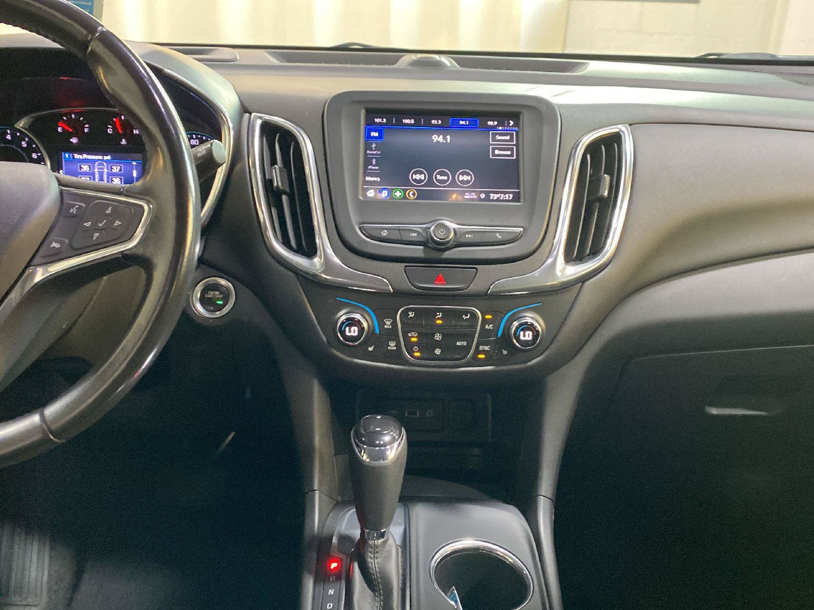 Used 2020 Chevrolet Equinox LT w/ Driver Convenience Package FWD image 10