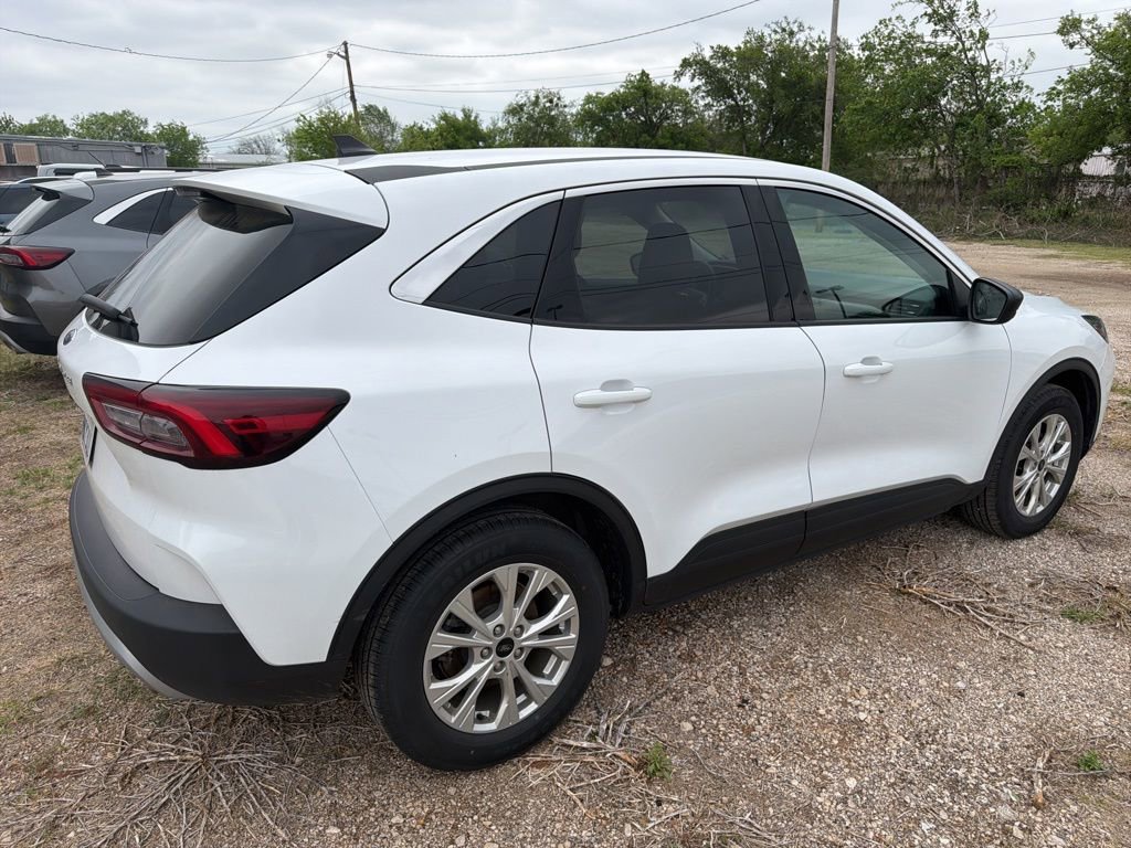Used 2024 Ford Escape Active image 5