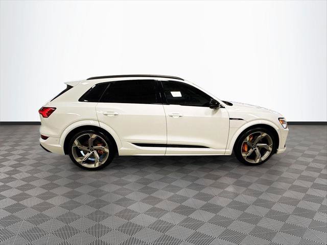 Used 2023 Audi e-tron S Prestige w/ Prestige Package AWD/4WD image 8