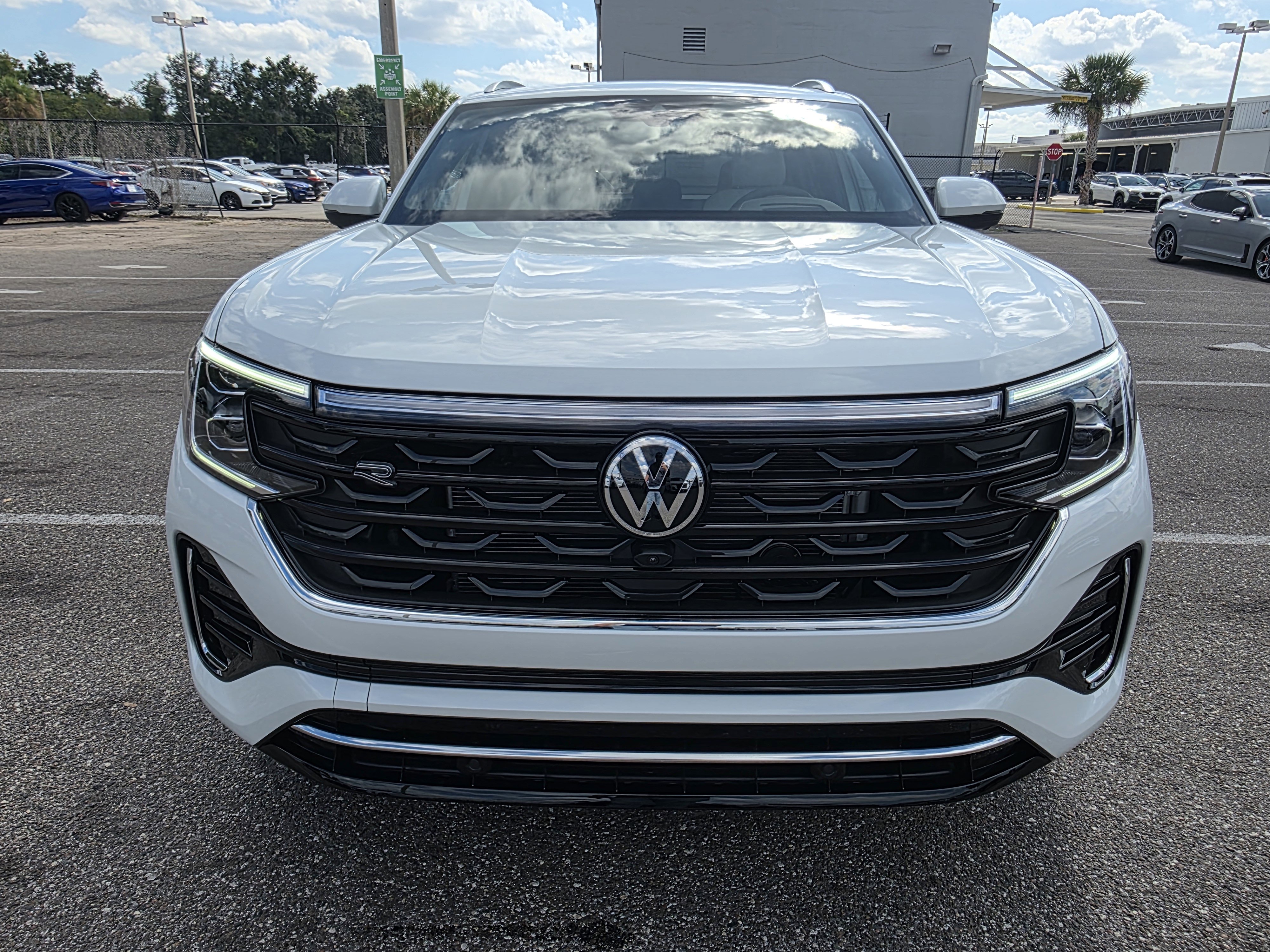 New 2026 Volkswagen Atlas Cross Sport SEL Premium R-Line image 2