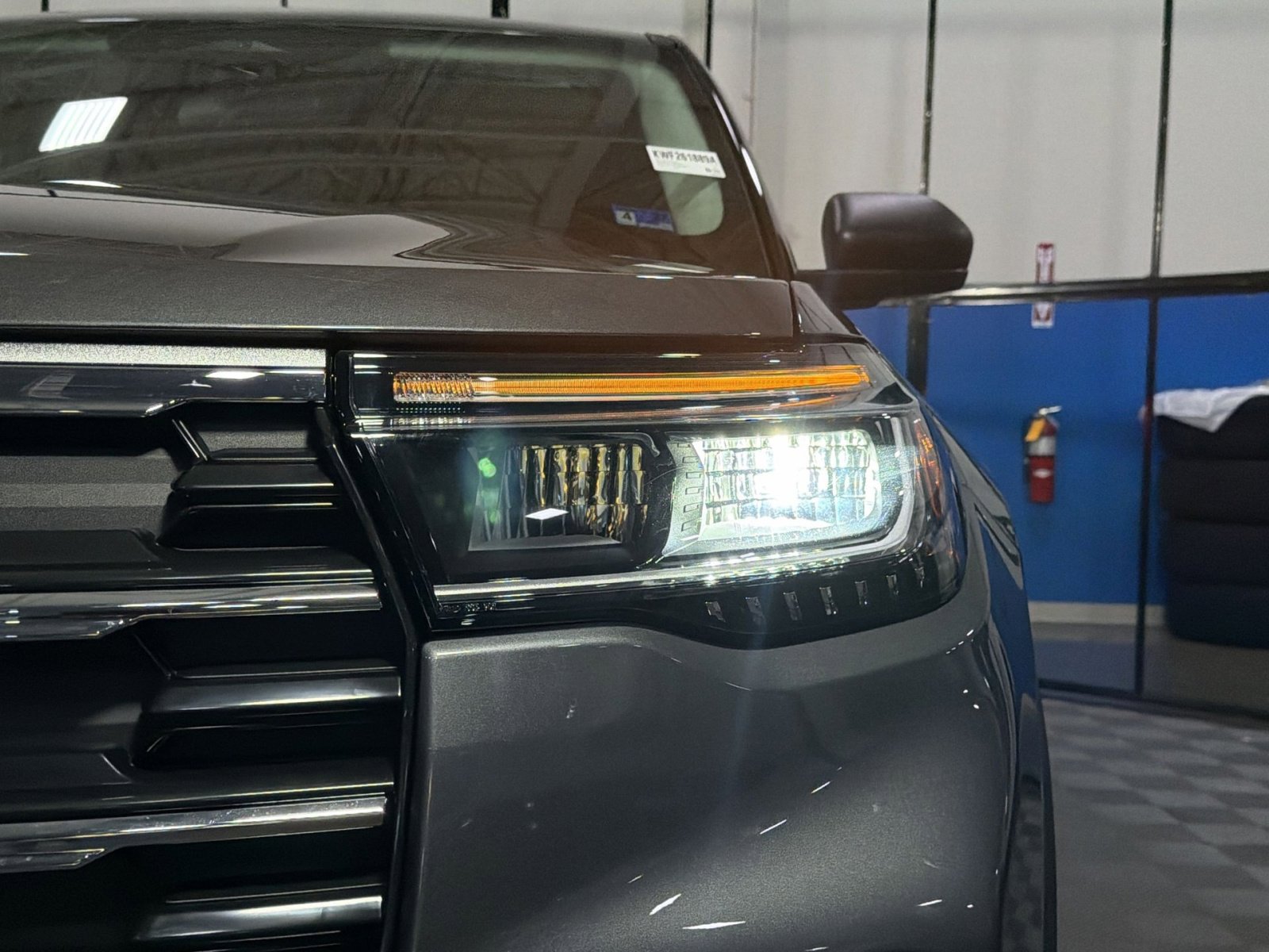 Used 2026 Ford Explorer Active AWD/4WD image 14