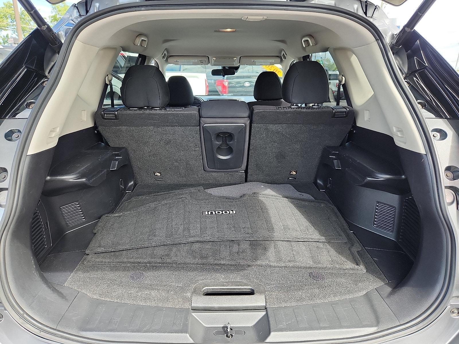 Used 2020 Nissan Rogue SV w/ Premium Package AWD/4WD image 30
