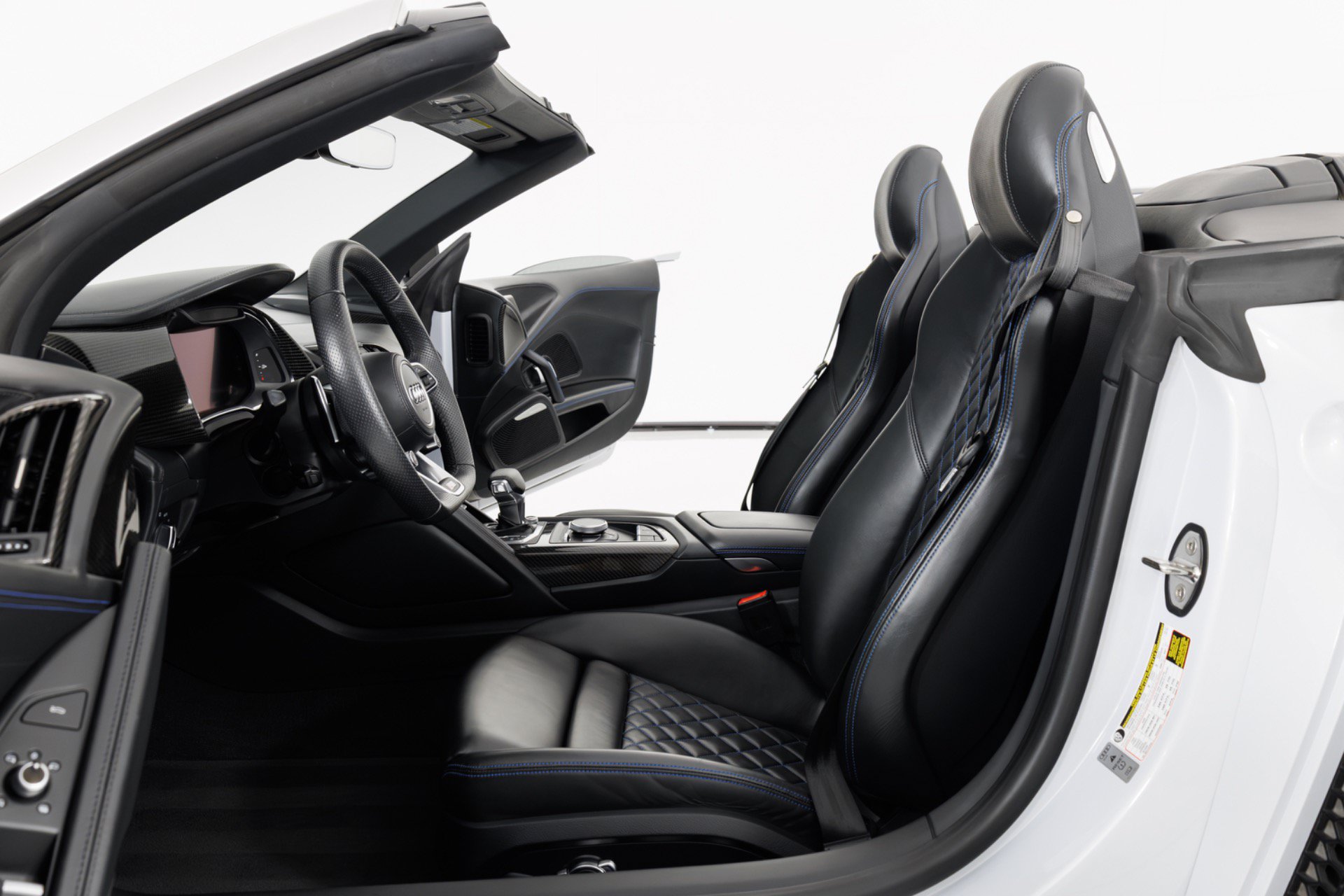 Used 2022 Audi R8 V10 w/ Premium Package RWD image 16