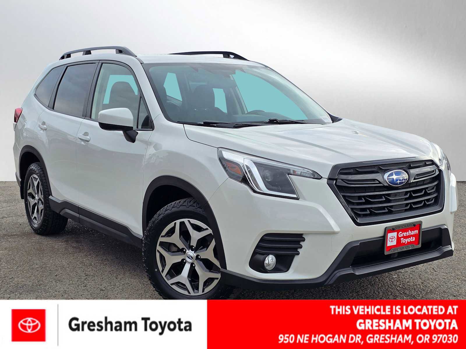 Used 2023 Subaru Forester Premium image 1