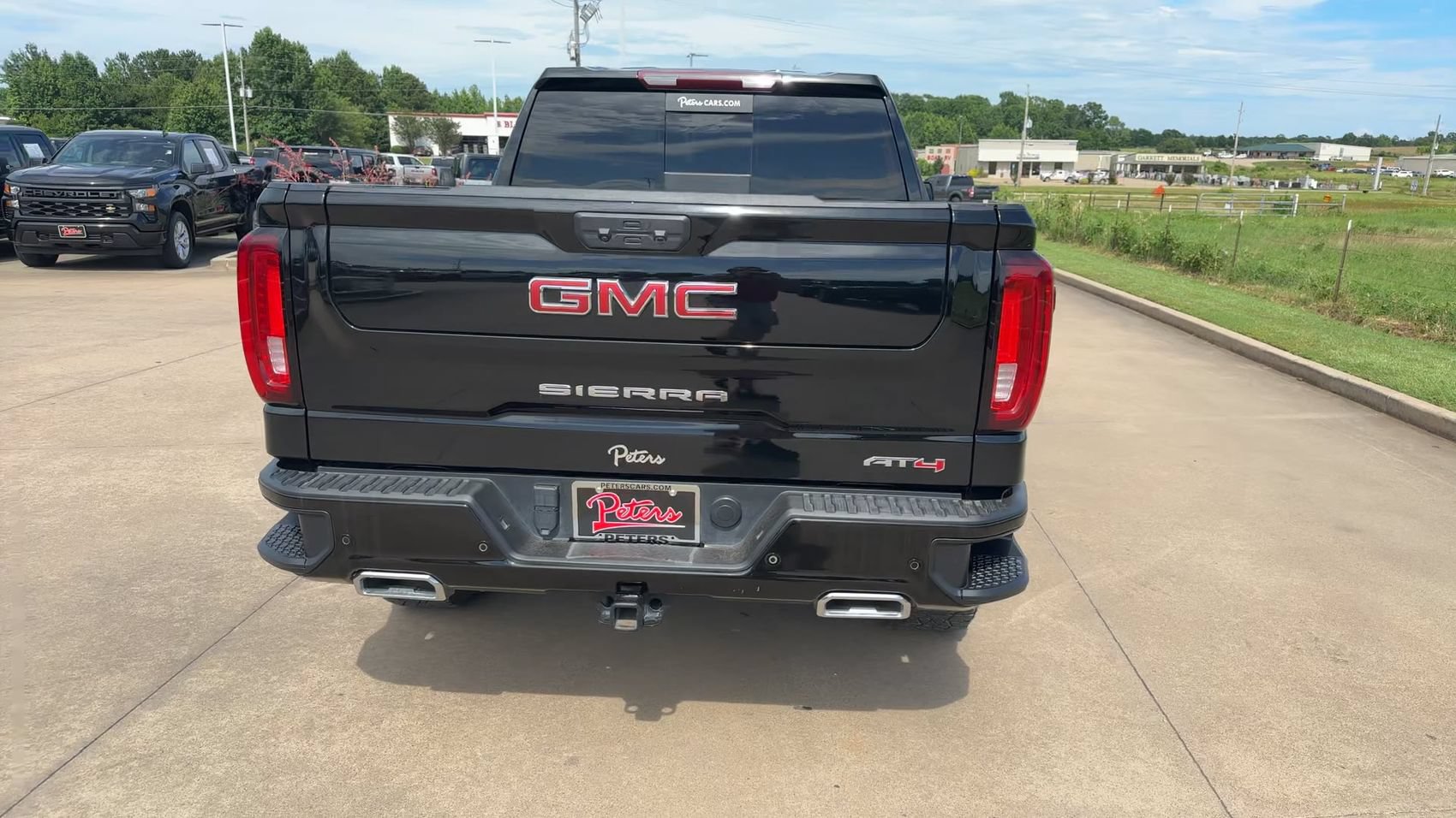Used 2024 GMC Sierra 1500 AT4 w/ AT4 Preferred Package AWD/4WD image 8