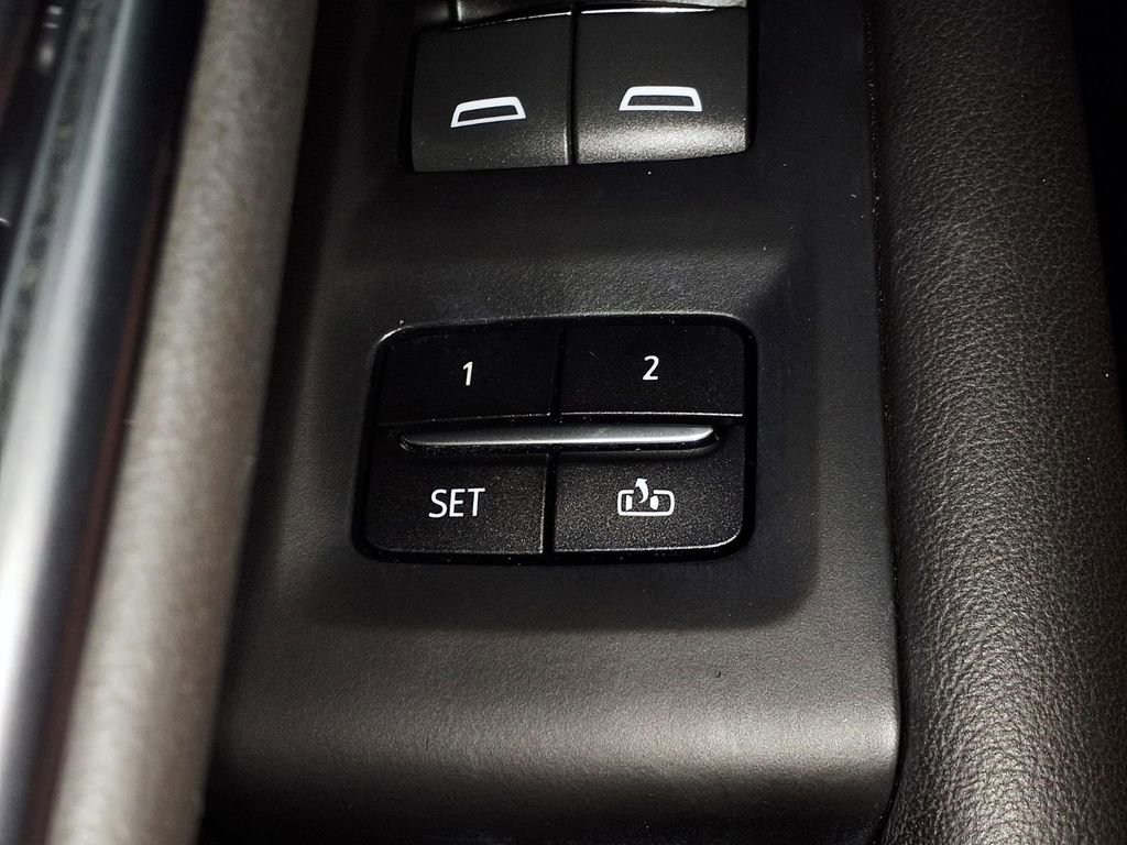 Used 2021 Chevrolet Tahoe High Country RWD image 16