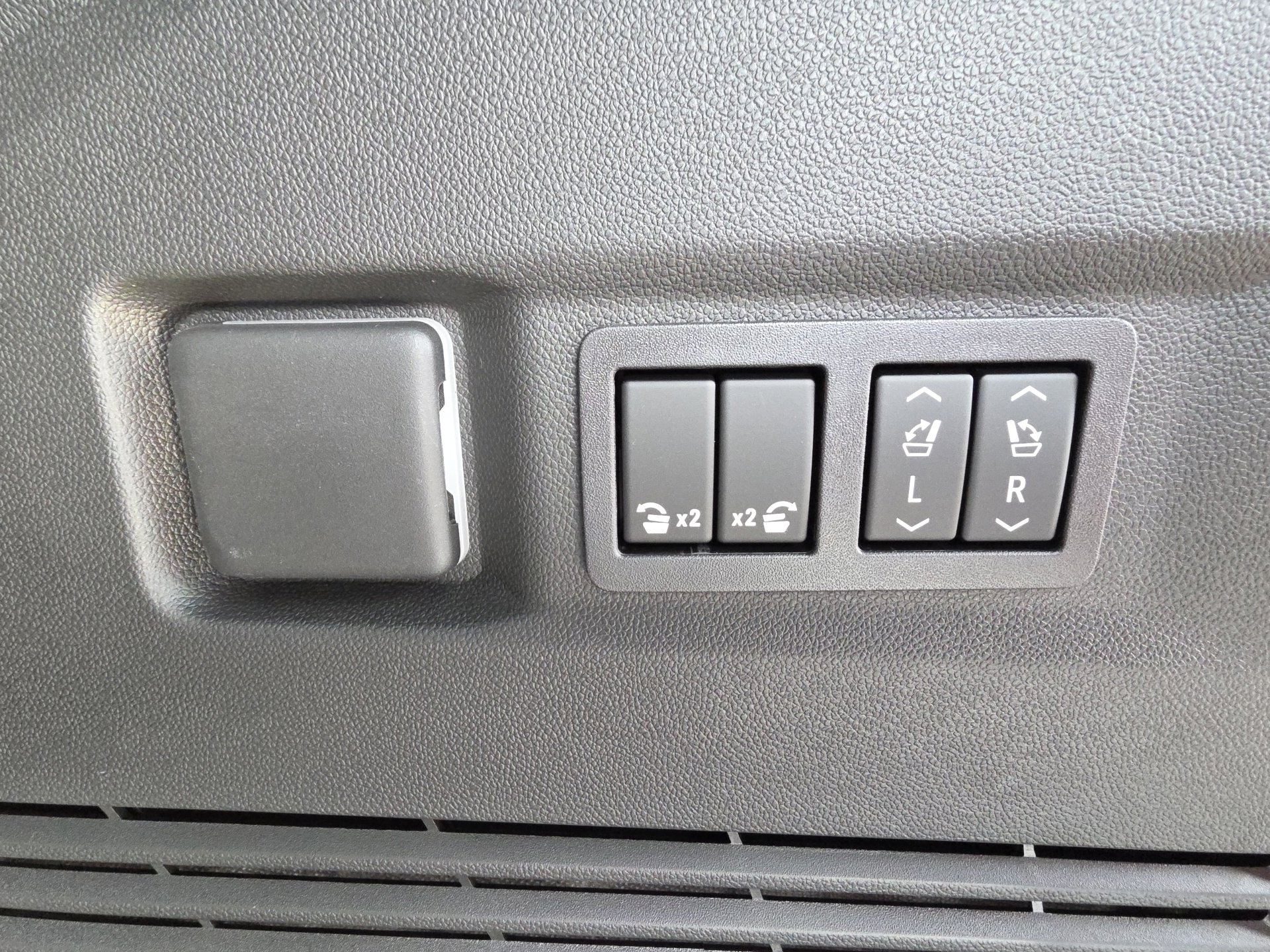 New 2026 Chevrolet Tahoe RST w/ RST Capability Package image 35