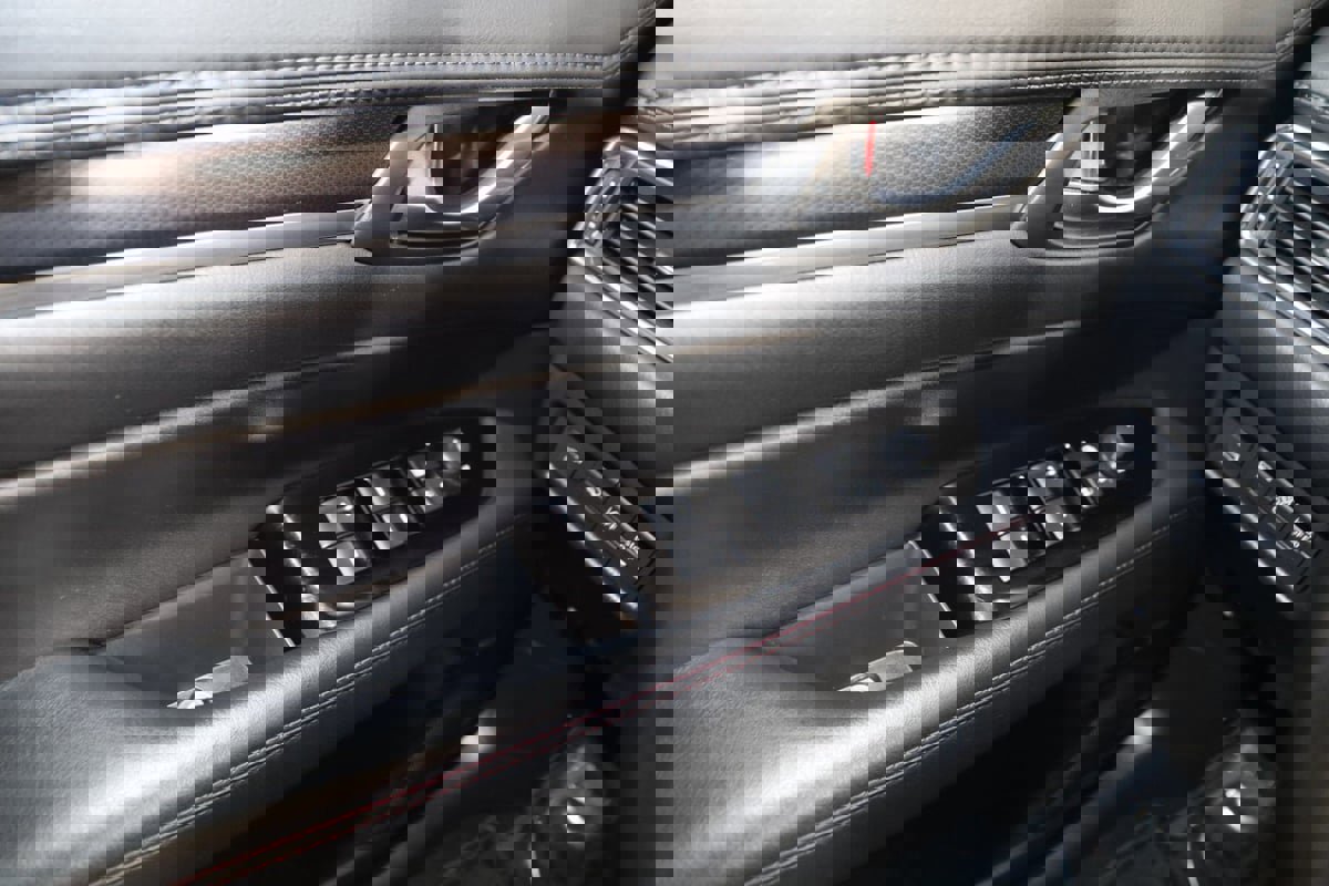 Used 2025 MAZDA CX-5 Carbon Edition image 33