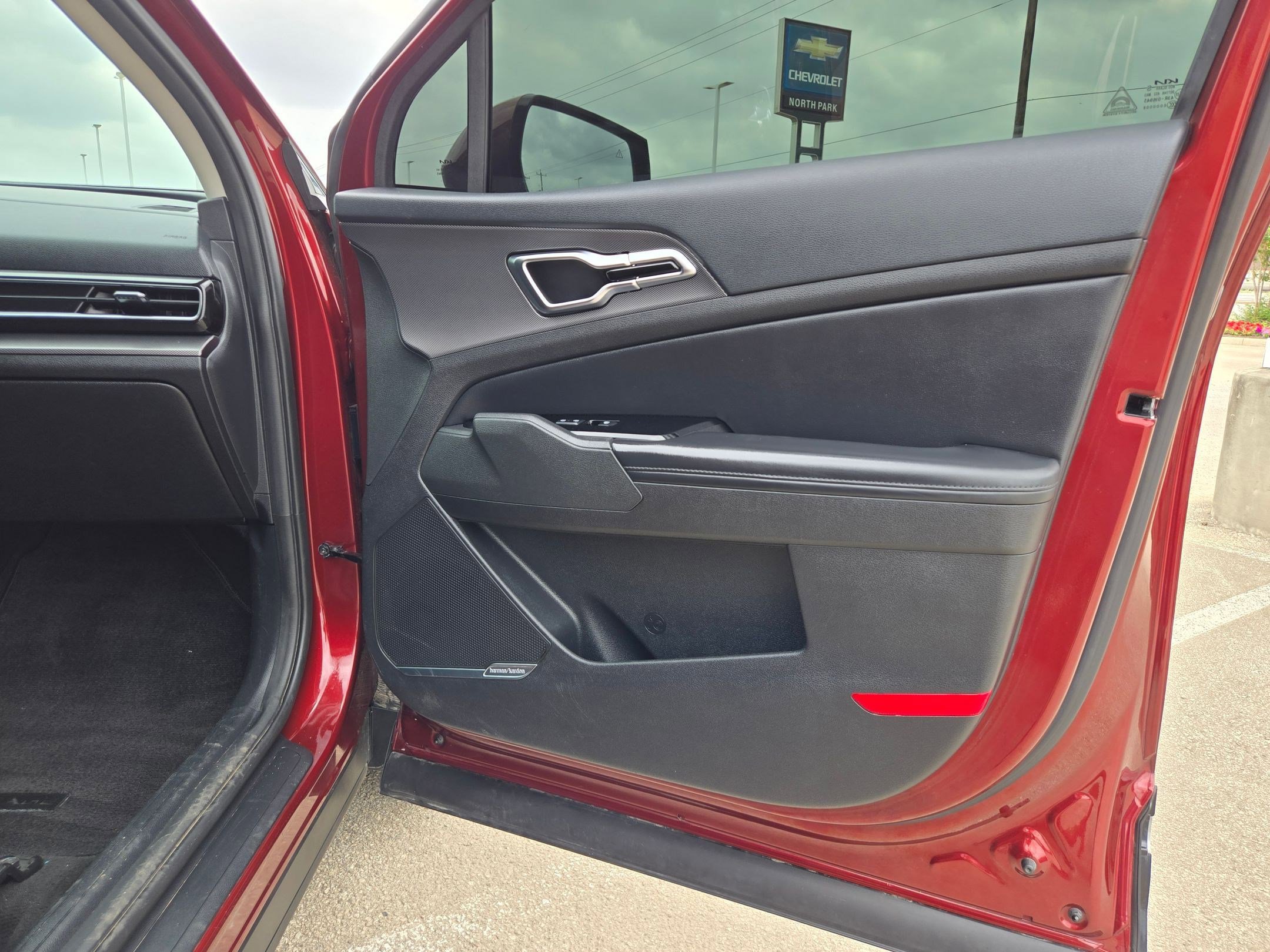 Used 2023 Kia Sportage SX image 23