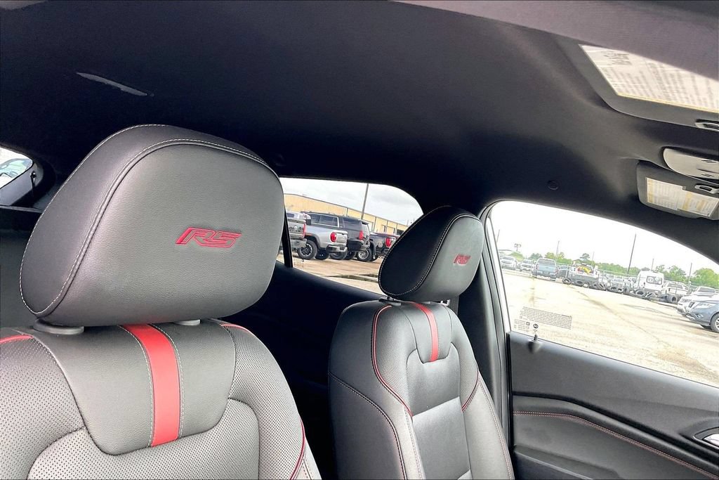 Used 2025 Chevrolet Trax RS FWD image 26
