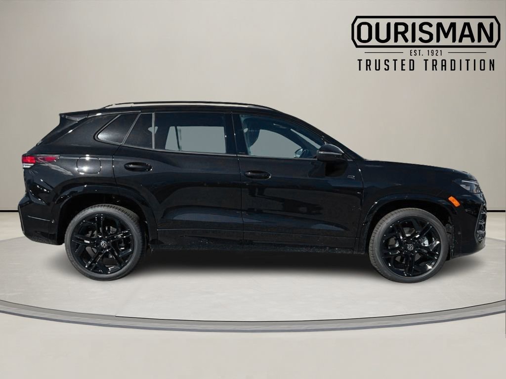 New 2026 Volkswagen Tiguan SE R-Line image 3