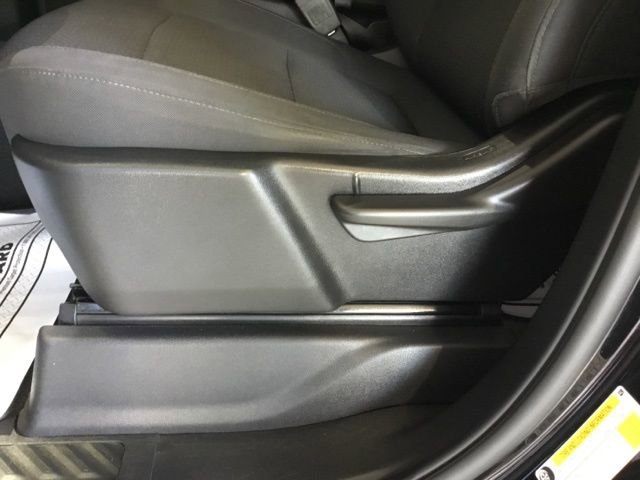 Used 2020 Chevrolet Silverado 1500 Custom w/ Custom Value Package image 33