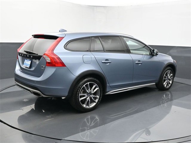 Used 2018 Volvo V60 T5 Cross Country w/ Convenience Package image 5