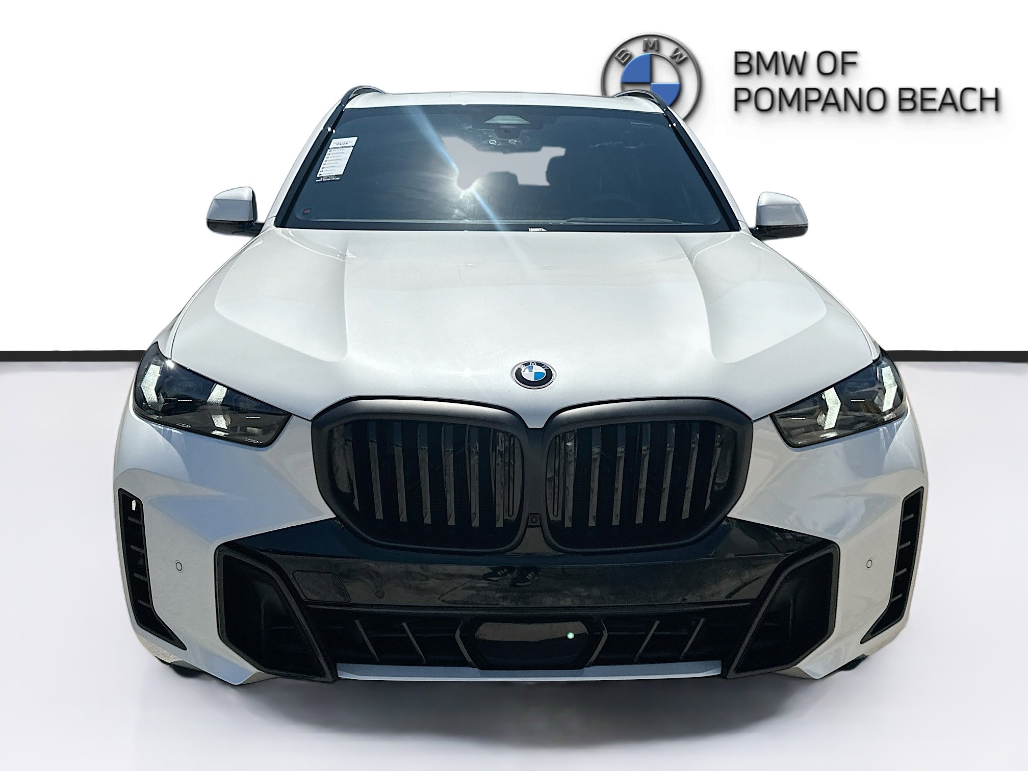 Used 2026 BMW X5 xDrive40i w/ Executive Package image 2