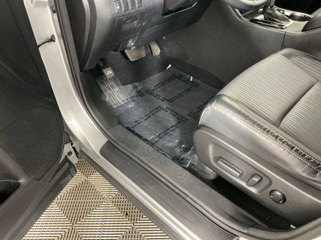 Used 2017 Toyota Highlander Plus AWD/4WD image 15